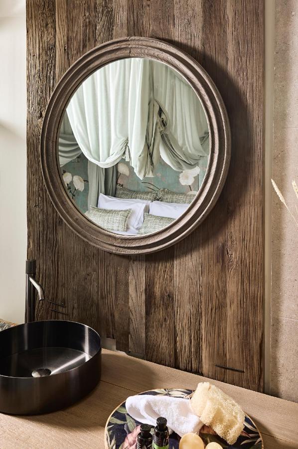 Niove Suites Milos Plaka  Bagian luar foto