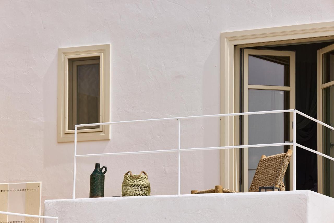 Niove Suites Milos Plaka  Bagian luar foto