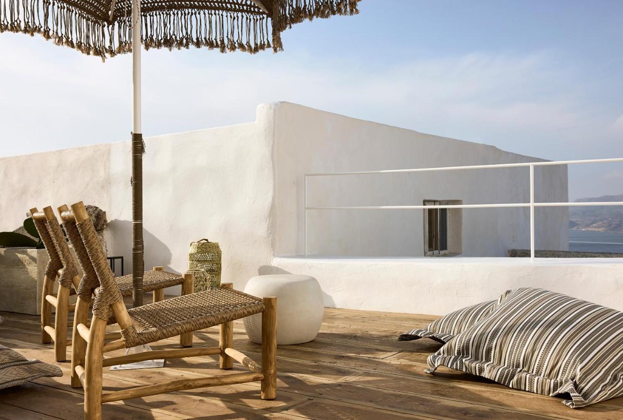 Niove Suites Milos Plaka  Bagian luar foto