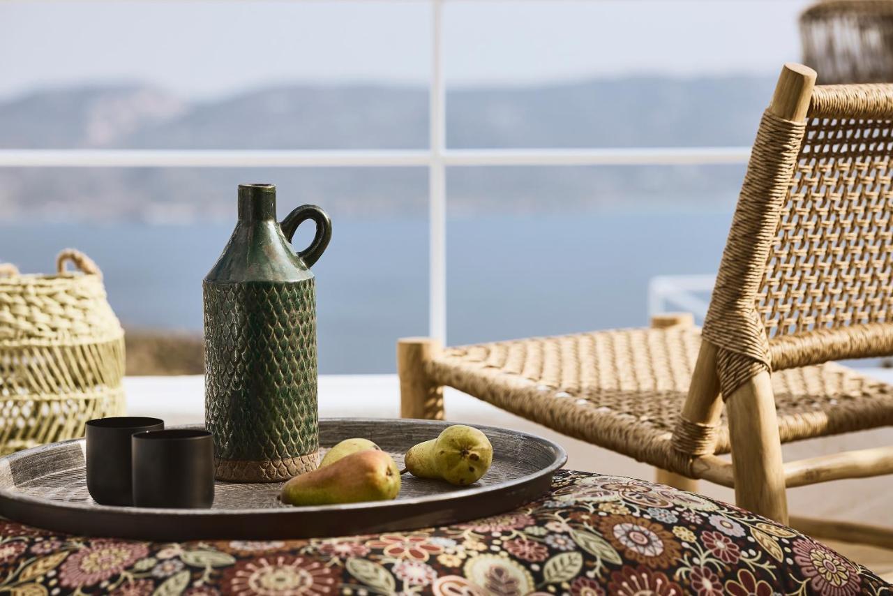 Niove Suites Milos Plaka  Bagian luar foto